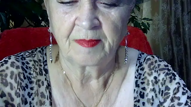 Emma52610 online show from 6, 11, 2025