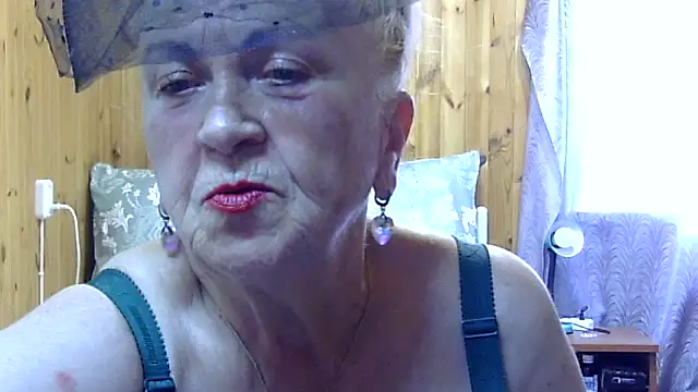 Emma52610 online show from 11, 9, 2025