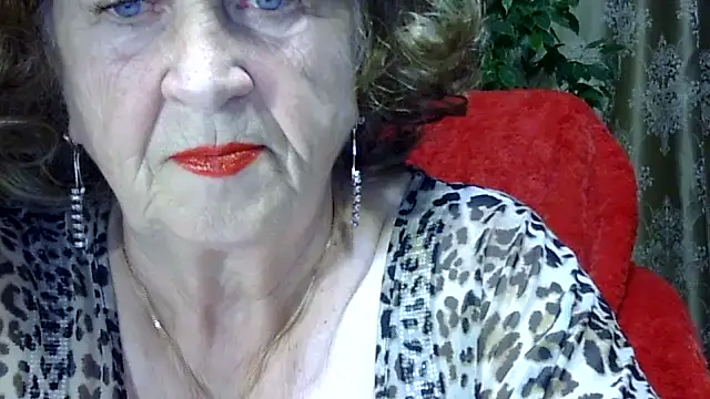 Emma52610 online show from 28, 11, 2025