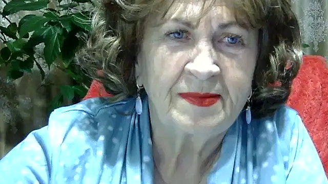 Emma52610 online show from 3, 12, 2025