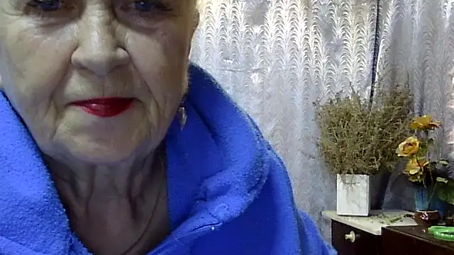 Emma52610 online show from 19, 10, 2025