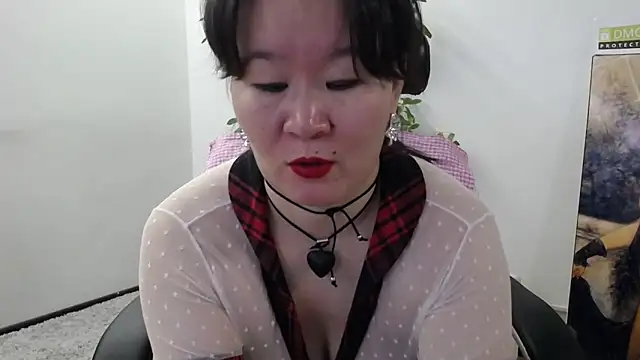 Akira xx online show from 7, 11, 2025