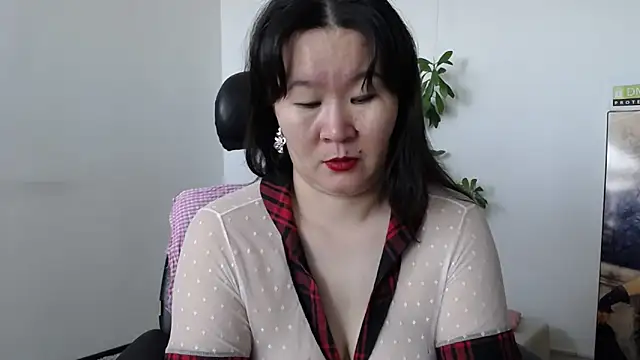 Akira xx online show from 20, 10, 2025