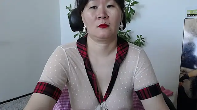 Akira xx online show from 15, 9, 2025