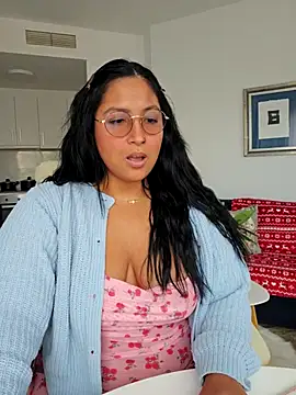 DannaaMeliza online show from 5, 12, 2025