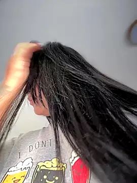 DannaaMeliza online show from 3, 11, 2025