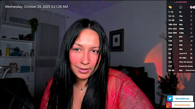 DannaaMeliza online show from 29, 10, 2025