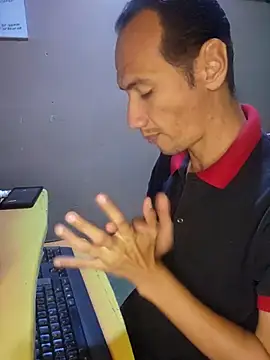 Snapshot of flaco317 chatting on 11, 9, 2025 flaco317 online show from 11, 9, 2025