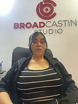 Lia Simons online show from 25, 4, 2026