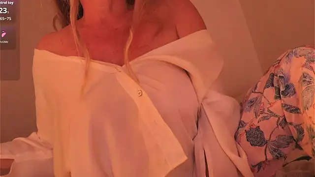 Kishaxxx online show from 12, 11, 2025