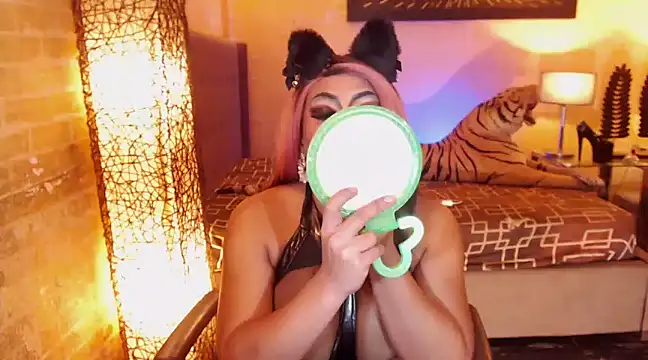 LavictoriaFox online show from 4, 3, 2025