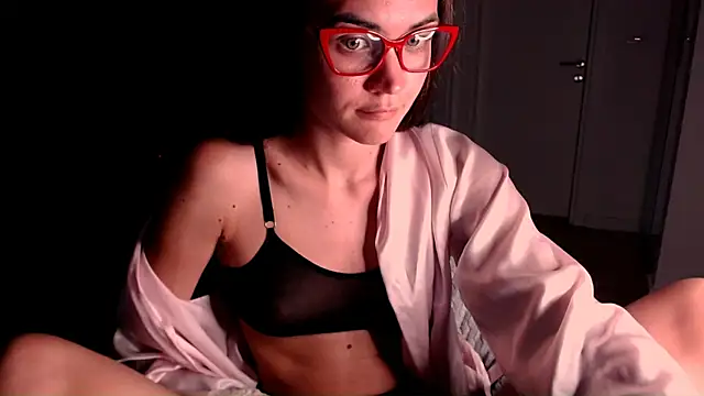 Snapshot of EvelynGG chatting on 18, 6, 2026 EvelynGG online show from 18, 6, 2026