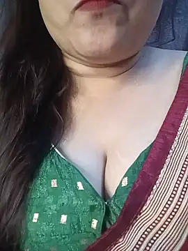 Snapshot of naughtymadam chatting on 22, 5, 2026 naughtymadam online show from 22, 5, 2026