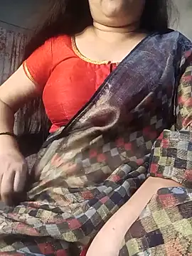 Snapshot of naughtymadam chatting on 17, 5, 2026 naughtymadam online show from 17, 5, 2026