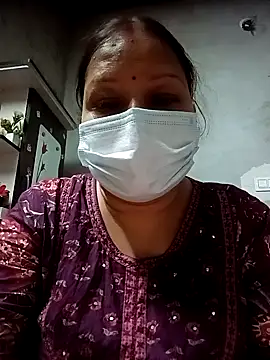 naughtymadam online show from 17, 4, 2026