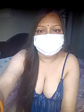 Snapshot of naughtymadam chatting on 4, 5, 2026 naughtymadam online show from 4, 5, 2026