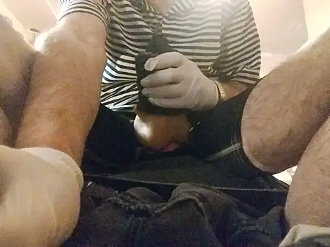 ROBERT0516 online show from 15, 12, 2025