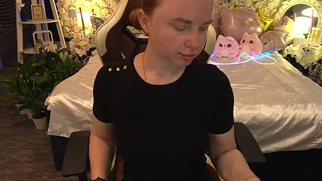 MiaRedFox online show from 23, 5, 2026