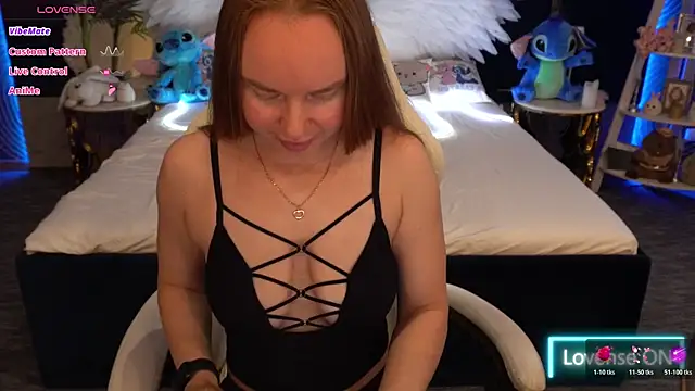 MiaRedFox online show from 28, 10, 2025