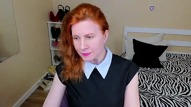Snapshot of FoxySophia chatting on 4, 5, 2026 FoxySophia online show from 4, 5, 2026