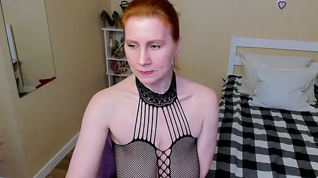 FoxySophia online show from 31, 10, 2025