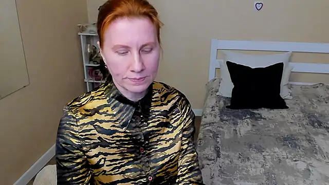 FoxySophia online show from 3, 10, 2025