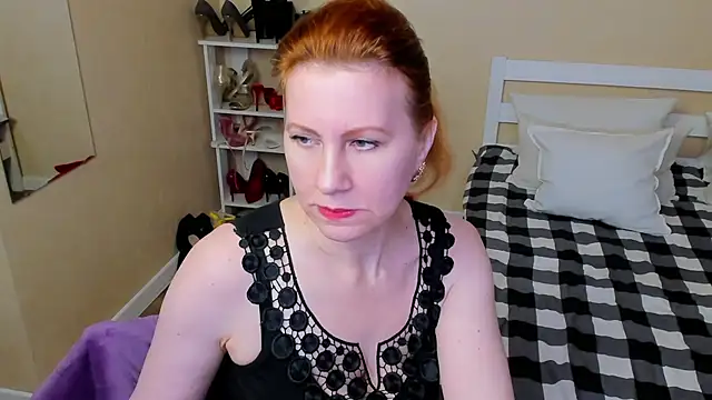 FoxySophia online show from 6, 11, 2025