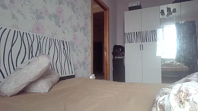 LindaStarS online show from 10, 11, 2025