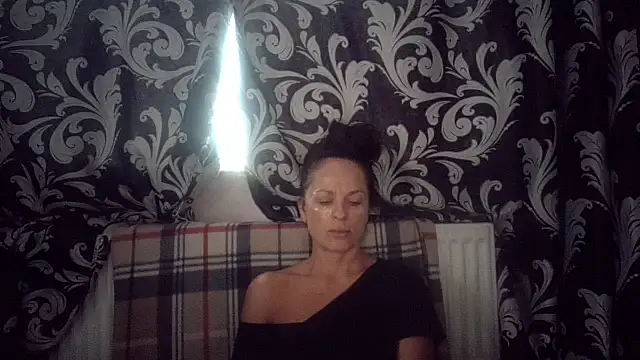 LindaStarS online show from 4, 10, 2025