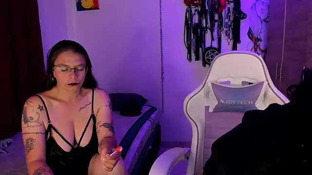dungeongirls online show from 14, 3, 2026