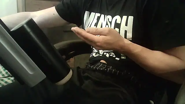 ShyGuyWannaTry online show from 7, 10, 2025