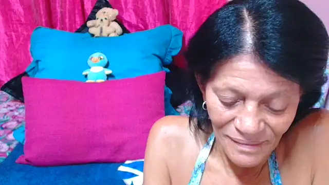 SLUTTYROXY online show from 5, 1, 2026