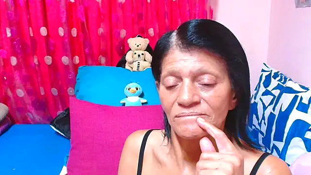 SLUTTYROXY online show from 5, 4, 2026