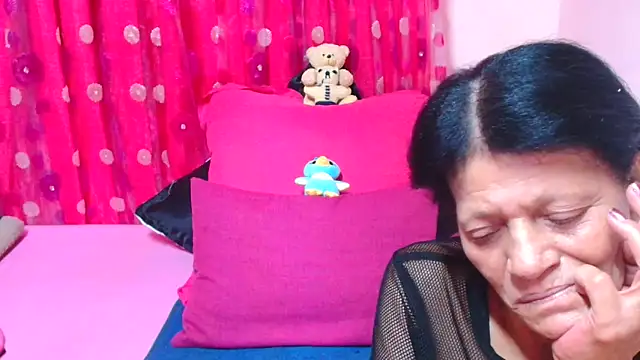 SLUTTYROXY online show from 20, 2, 2026