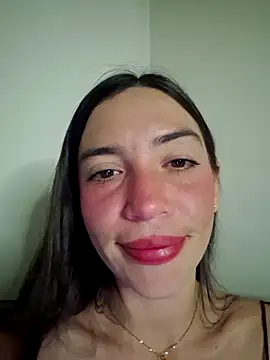 Snapshot of loveuu-bae chatting on 4, 11, 2025 loveuu-bae online show from 4, 11, 2025