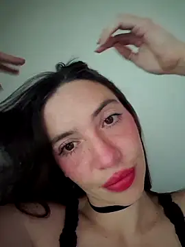 Snapshot of loveuu-bae chatting on 13, 9, 2025 loveuu-bae online show from 13, 9, 2025