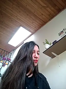 Snapshot of loveuu-bae chatting on 23, 2, 2025 loveuu-bae online show from 23, 2, 2025