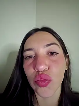 loveuu-bae online show from 11, 4, 2026