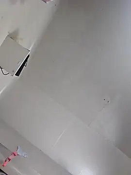 UncutHammer69 online show from 10, 10, 2025