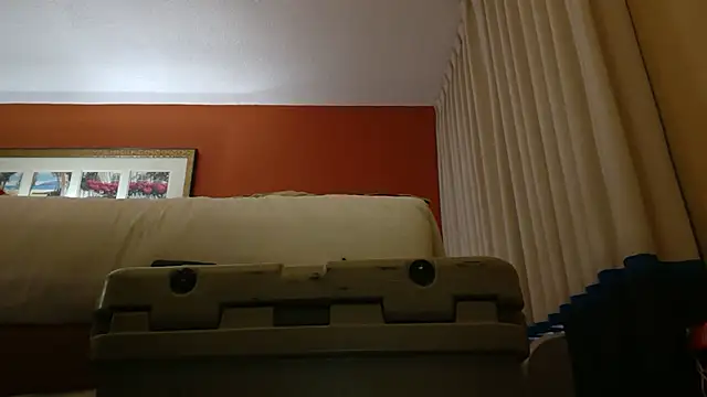 UncutHammer69 online show from 10, 9, 2025