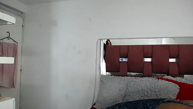 LoraineBigCockTs online show from 30, 11, 2025