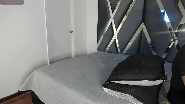 Snapshot of moonsweet1 chatting on 19, 9, 2025 moonsweet1 online show from 19, 9, 2025