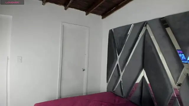 Snapshot of moonsweet1 chatting on 23, 11, 2025 moonsweet1 online show from 23, 11, 2025