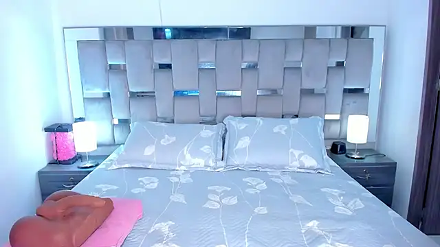 Cammiila online show from 22, 12, 2025