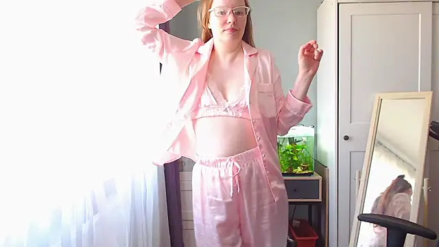 Lady Inari online show from 14, 6, 2026