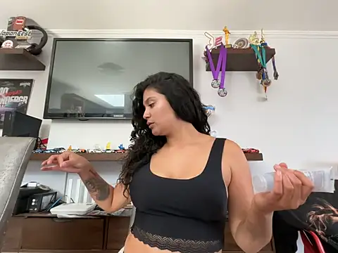 kinky milaxh online show from 13, 3, 2026