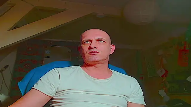 Snapshot of maxhard77 chatting on 31, 1, 2026 maxhard77 online show from 31, 1, 2026