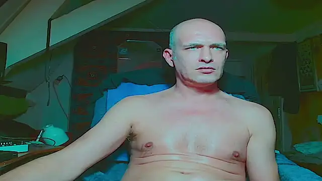 Snapshot of maxhard77 chatting on 15, 11, 2025 maxhard77 online show from 15, 11, 2025