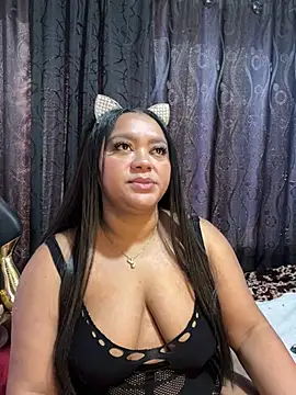 yanza2002 online show from 2, 3, 2025