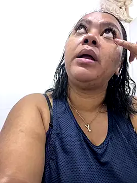 yanza2002 online show from 28, 10, 2025